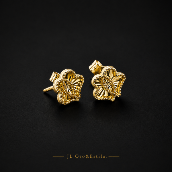 Aretes Ajustados 14K con forma de mariposa